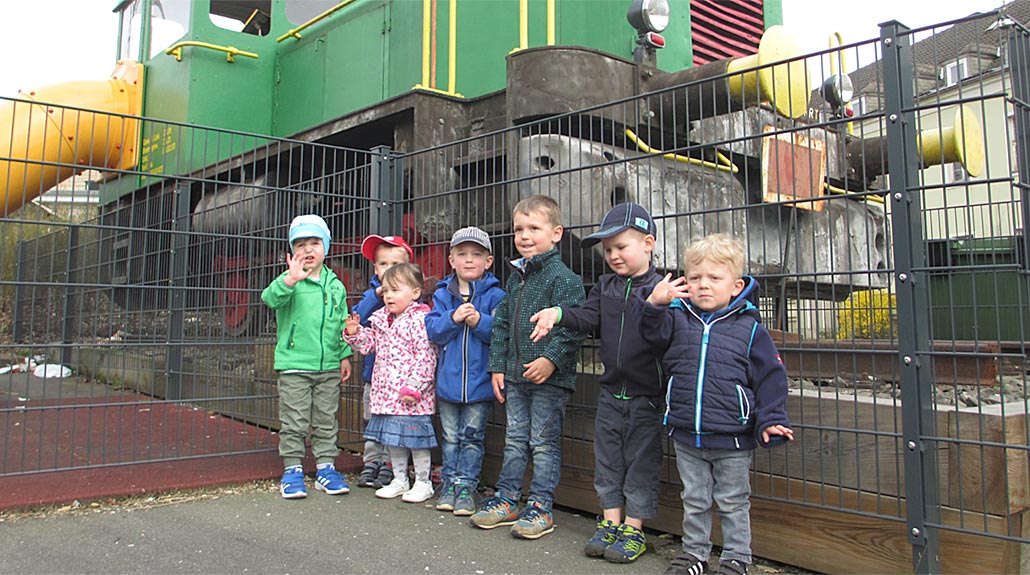 Kindergarten-Ausflug zum Bahnhof – Grevenbrück aktiv